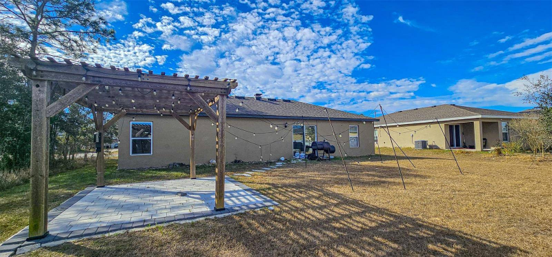 271 Begonia Ln - Photo 2 of 20