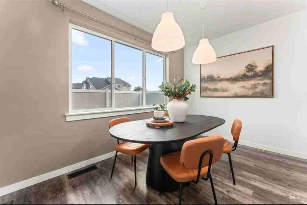 1983 W Bella Ln - Photo 5 of 22