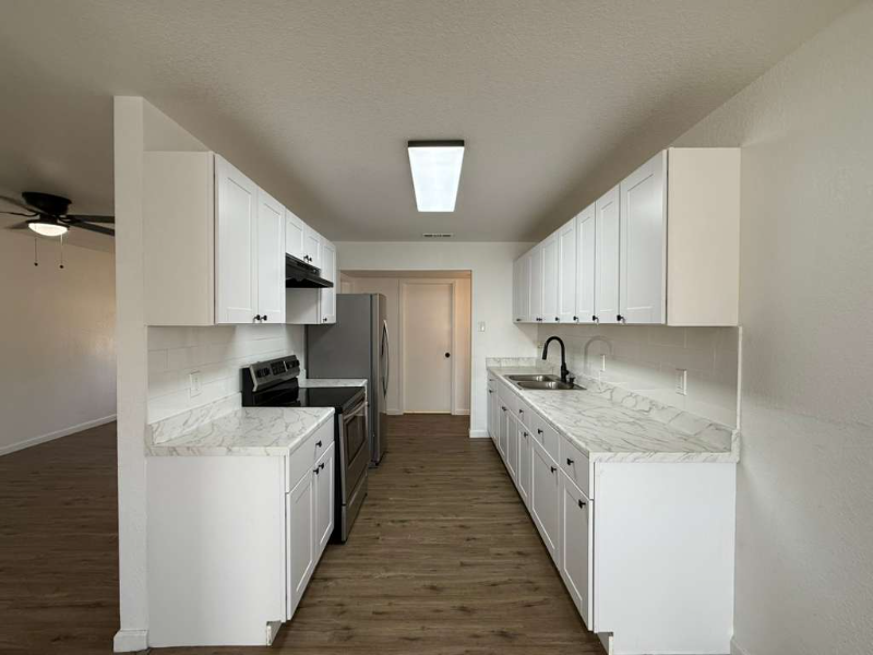 230 Craigmont Ln - Photo 7 of 19