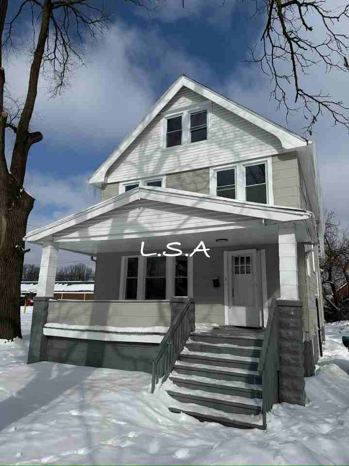 17421 Broadway Ave - Photo 2 of 14