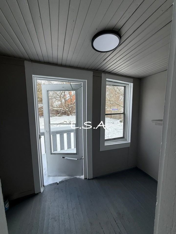 17421 Broadway Ave - Photo 4 of 14