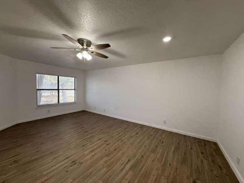 1015 Arrowhead Trl - Photo 7 of 14