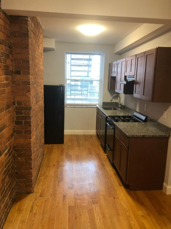159 Orange St #2FL - Photo 3 of 4