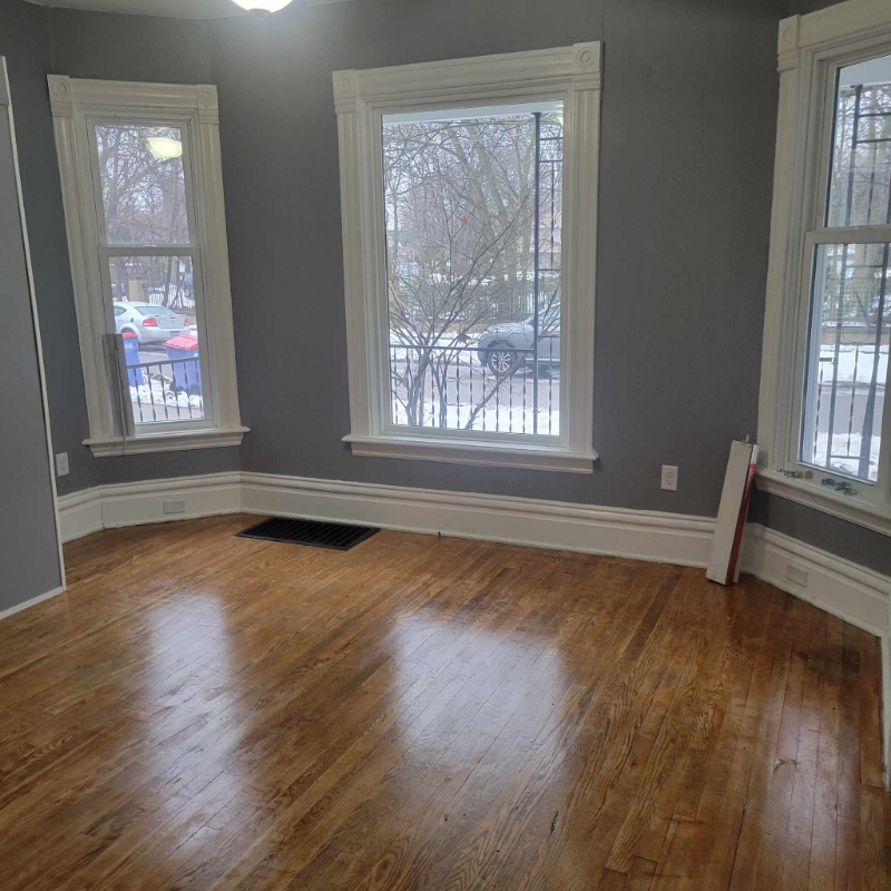 127 Paddock Ave Se - Photo 4 of 8