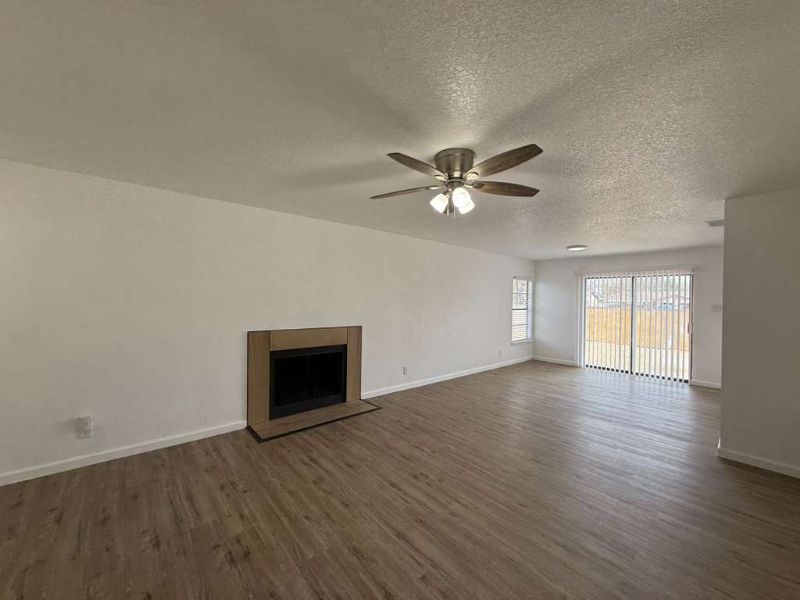 2707 Alan Shepard Dr - Photo 7 of 17