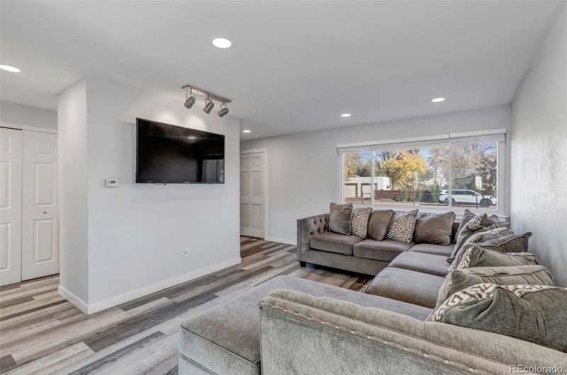 211 Julian St #C - Photo 2 of 8