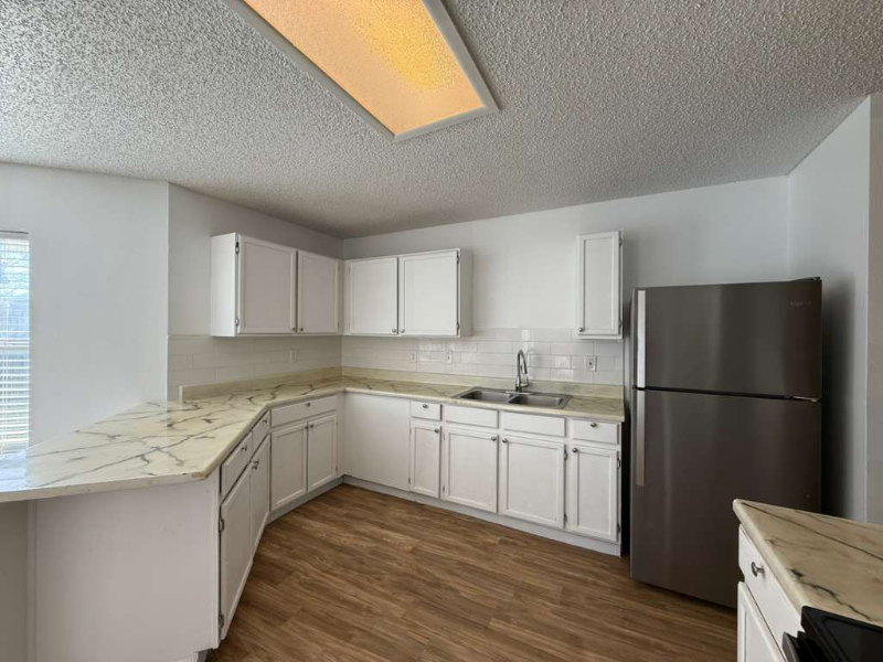 5910 Summer Fest Dr - Photo 5 of 17