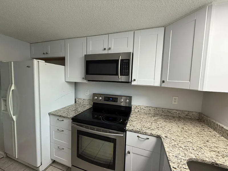 1025 Carolina Rd #D3 - Photo 3 of 10