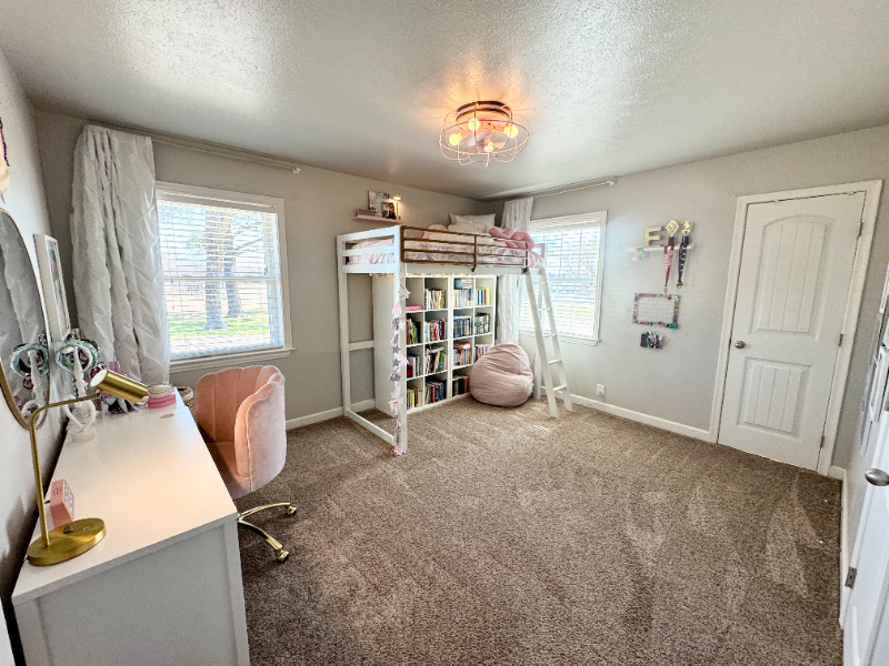 880 Estelle Ln - Photo 6 of 14