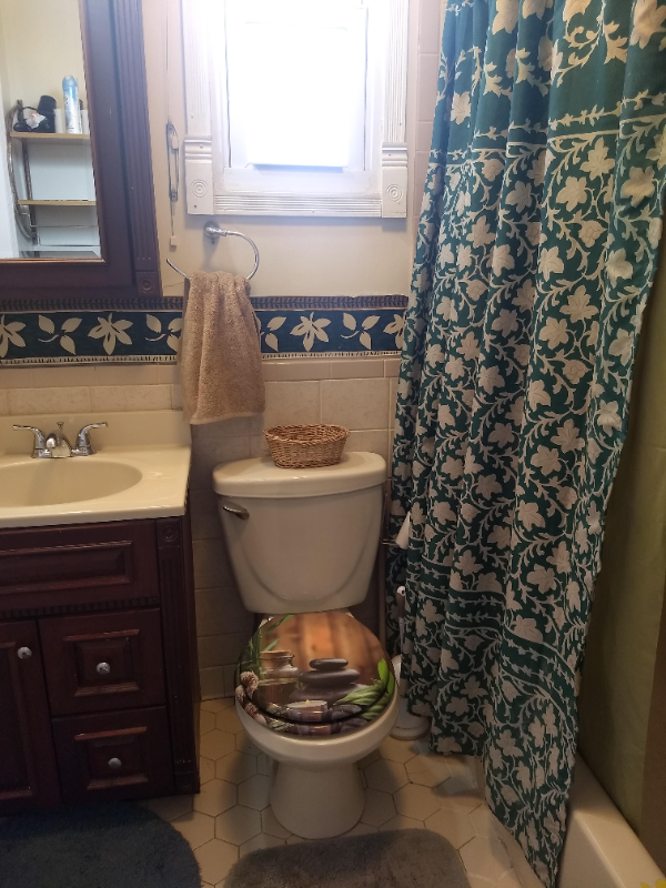 4300 8th St Nw - Photo 5 of 9