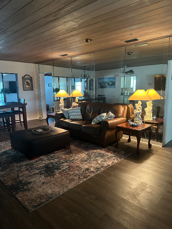 204 E Avenue C - Photo 6 of 17