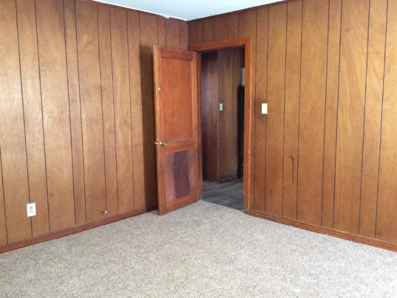 5915 Henderson Ave - Photo 4 of 4