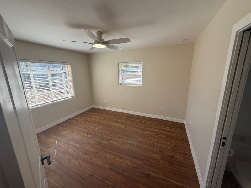 1827 E Linden St - Photo 3 of 19
