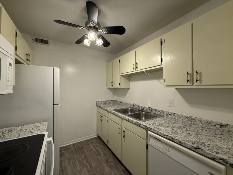 514 N Petway St #308 - Photo 3 of 17