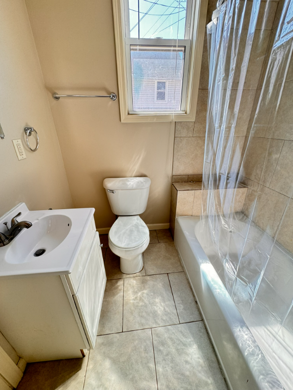 925 S 14th St - Photo 7 of 10