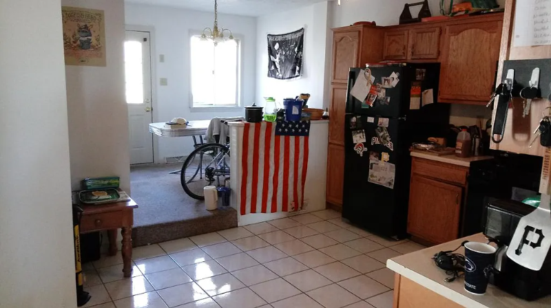 136 Boggs Ave - Photo 4 of 10