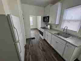 featured image of 000 Vine St