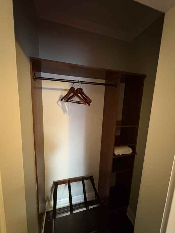3049 N Leavitt St #2 - Photo 4 of 18