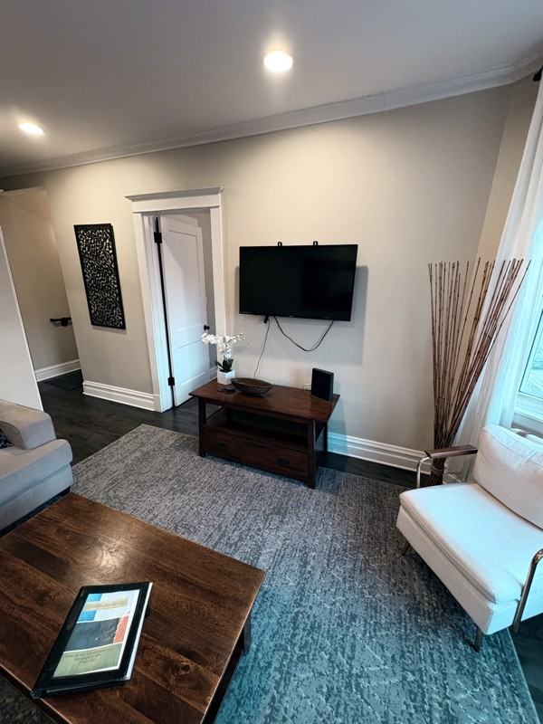 3049 N Leavitt St #2 - Photo 5 of 18