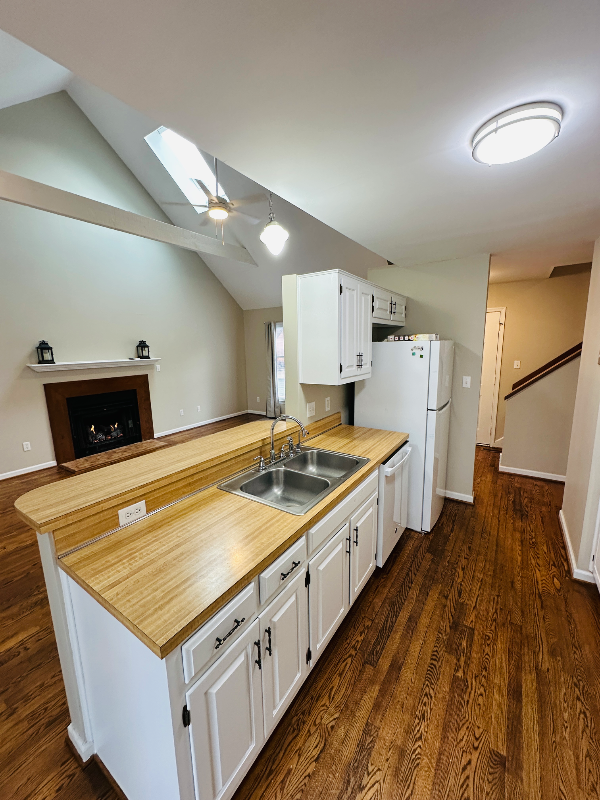 713 Autumn Trce - Photo 3 of 10