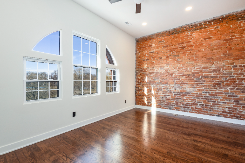 1613 N 33rd St - Photo 2 of 19