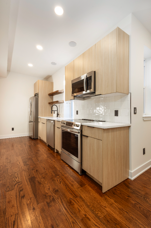 1613 N 33rd St - Photo 5 of 19