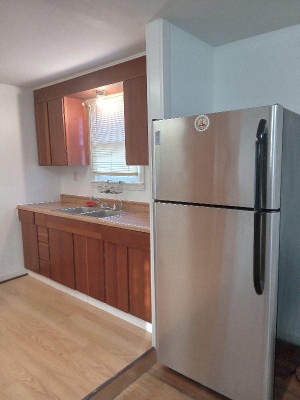 207 E Grand St #A - Photo 3 of 11