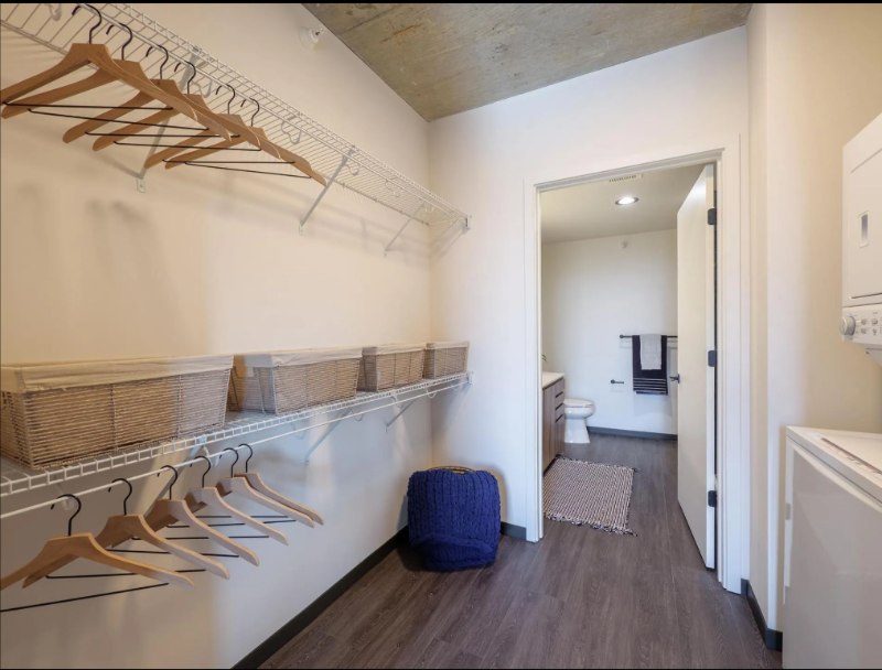 152 N Ashland Ave - Photo 6 of 19