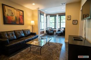 2104 W Roscoe St #2 - Photo 1 of 1