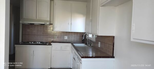 909A W Hellman Ave #911 - Photo 6 of 11