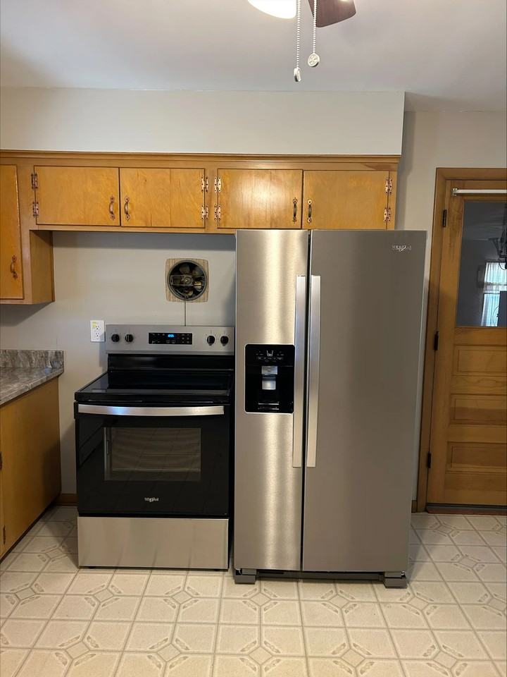 7416 Walmer St - Photo 6 of 9