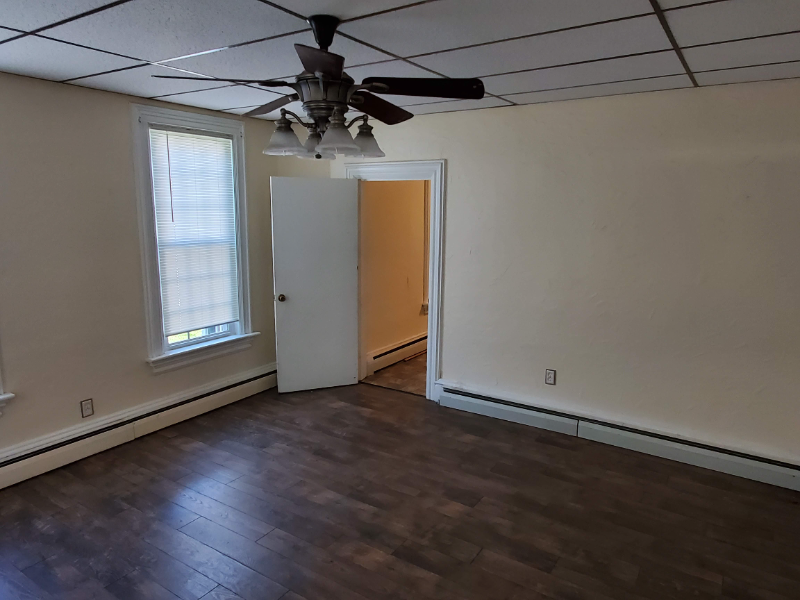 806 Ash St - Photo 6 of 13