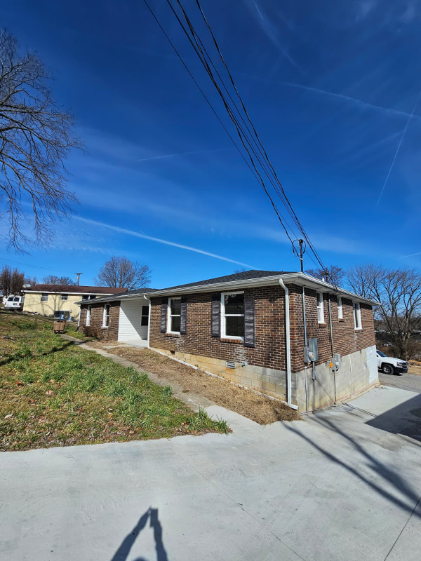 4904 Sherman Oaks Dr #A - Photo 2 of 20