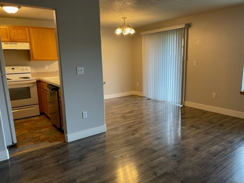 104 Rice Ln - Photo 2 of 6