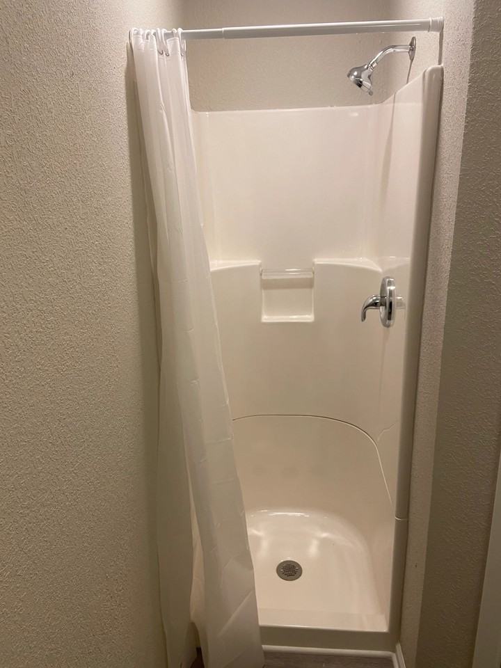 302 N Independence St - Photo 6 of 8