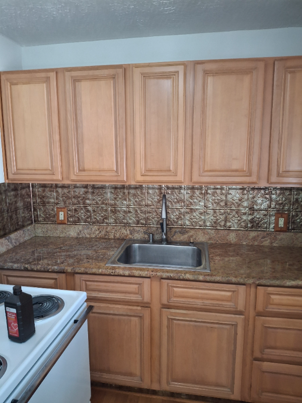 6941 Dartmouth Ave N - Photo 3 of 12