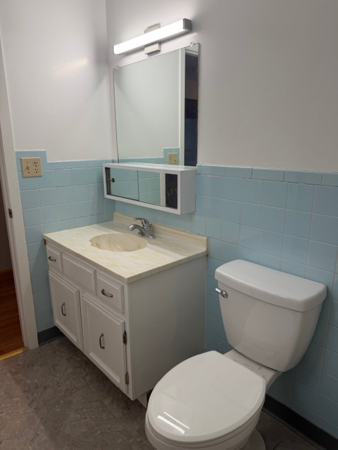 915 W Shenandoah Dr - Photo 4 of 10