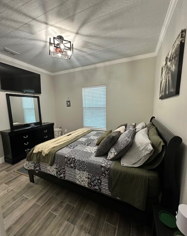 1135 Red Fox Rd - Photo 2 of 19