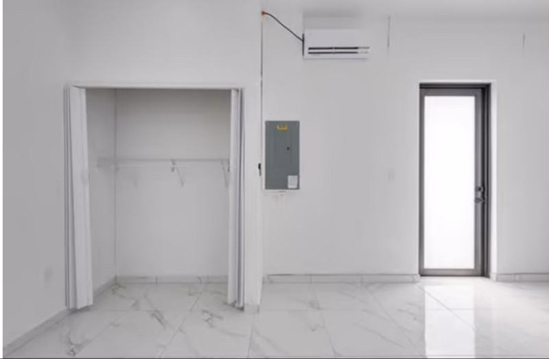 905 Wabasso Ct - Photo 3 of 10