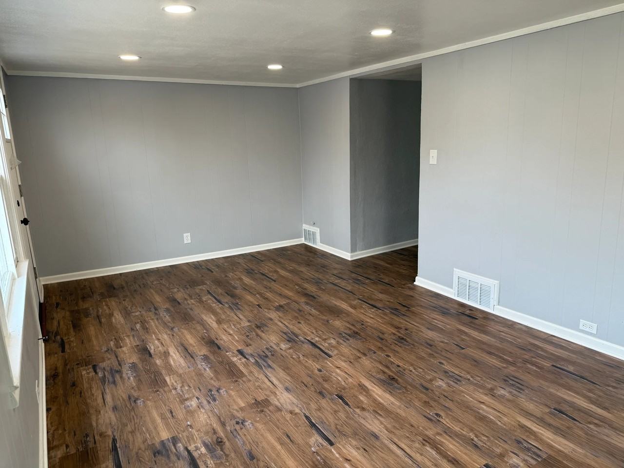601 Garfield Ave - Photo 3 of 8