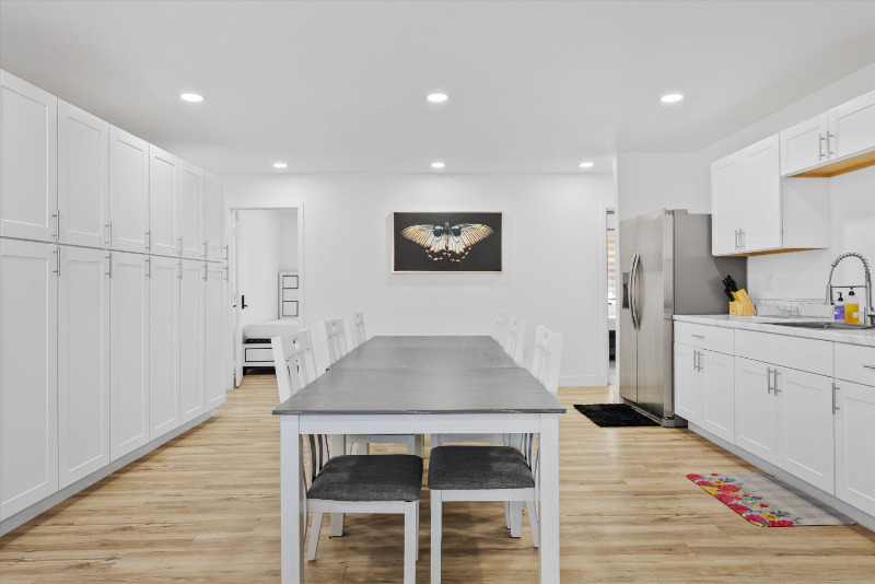 2956 E Mobile Ln - Photo 7 of 10