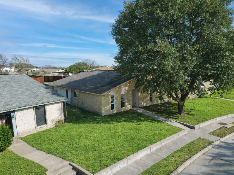 6013 Cedar Ln - Photo 2 of 20