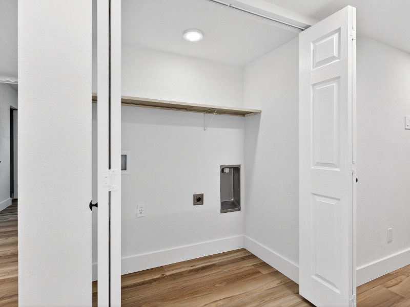 6013 Cedar Ln - Photo 6 of 20