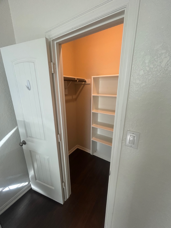 724 Decathlon St - Photo 2 of 9