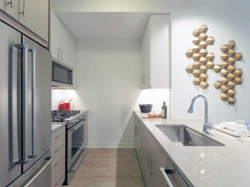 393 E Ohio St - Photo 2 of 11