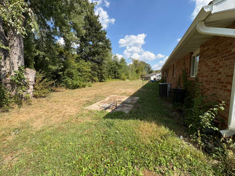 2601 E Oakbrook Dr #B - Photo 6 of 7