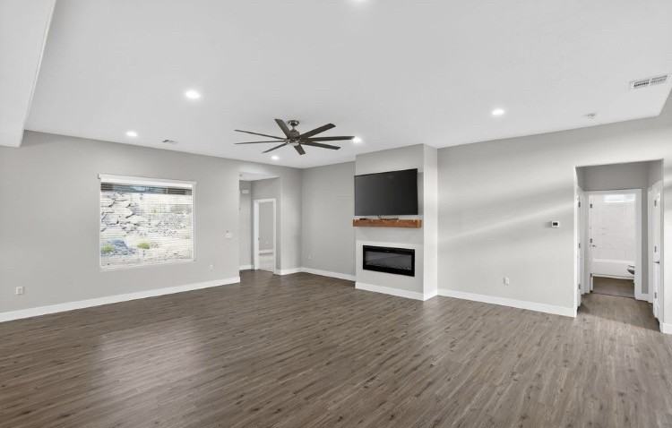 1838 Wn - Photo 4 of 20