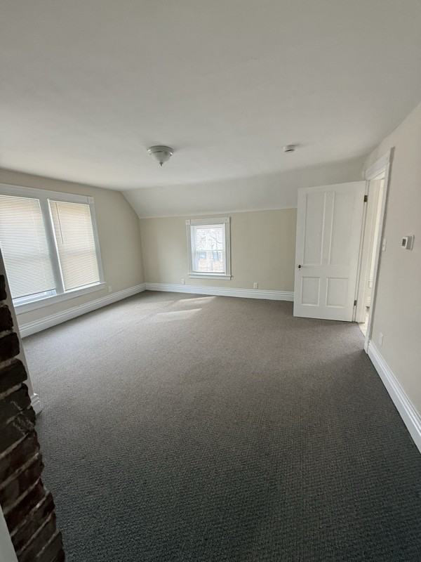 217 Norbourne Blvd - Photo 6 of 15