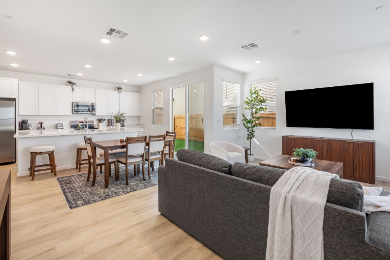 8304 Eleodoro Way - Photo 4 of 20