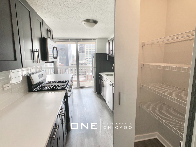 525 N State St #2 - Photo 4 of 19